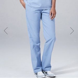 Medelita women’s modern scrub pants XL short